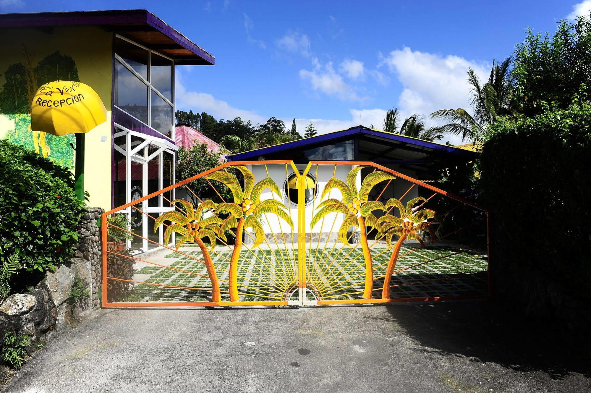 Isla Hotel 4*